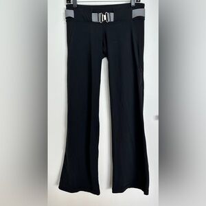 VINTAGE LULULEMON BLACK HIP HUGGER FLARE LEGGINGS STRIPED STRETCH BELT SZ S